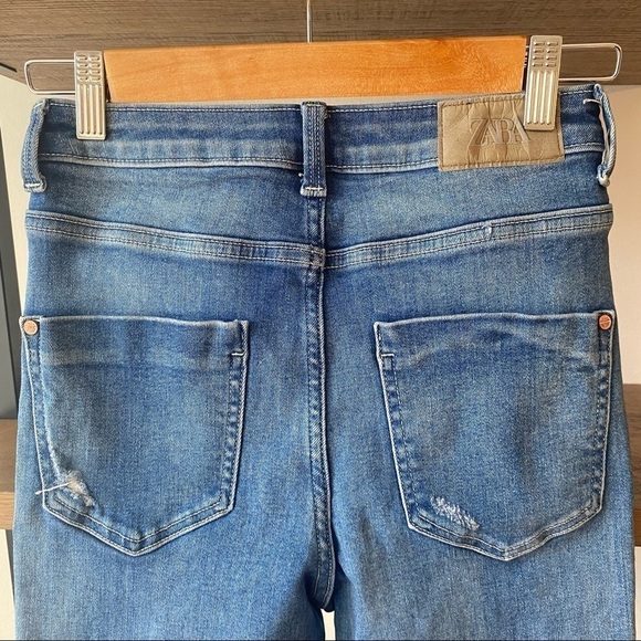 ZARA High Rise Distressed Raw Hem Skinny Jeans - Picture 8 of 9